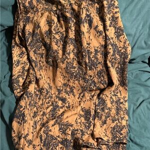 Simply Vera Vera Wang Tan and Black Abstract Print Skirt
